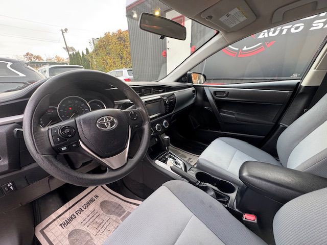 2016 Toyota Corolla Image 11