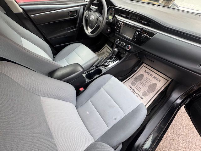 2016 Toyota Corolla Image 16