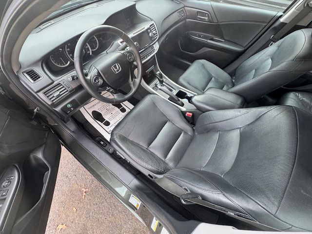 2015 Honda Accord Image 11