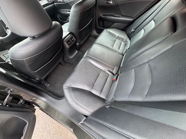 2015 Honda Accord Image 14