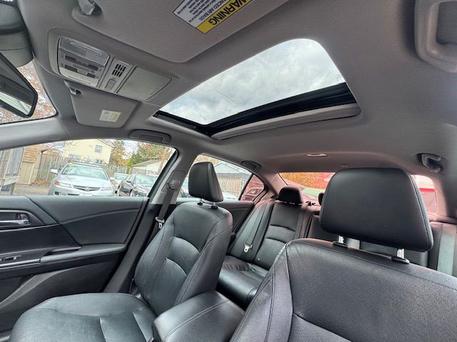 2015 Honda Accord Image 28