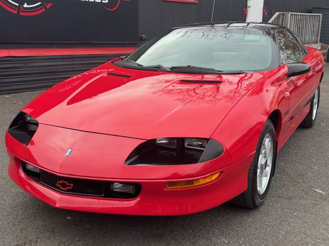 1994 Chevrolet Camaro Image 1