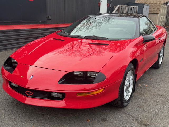 1994 Chevrolet Camaro Image 2