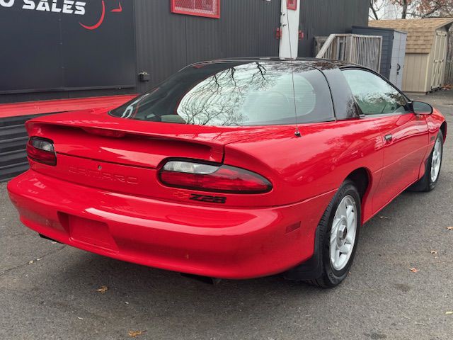 1994 Chevrolet Camaro Image 7