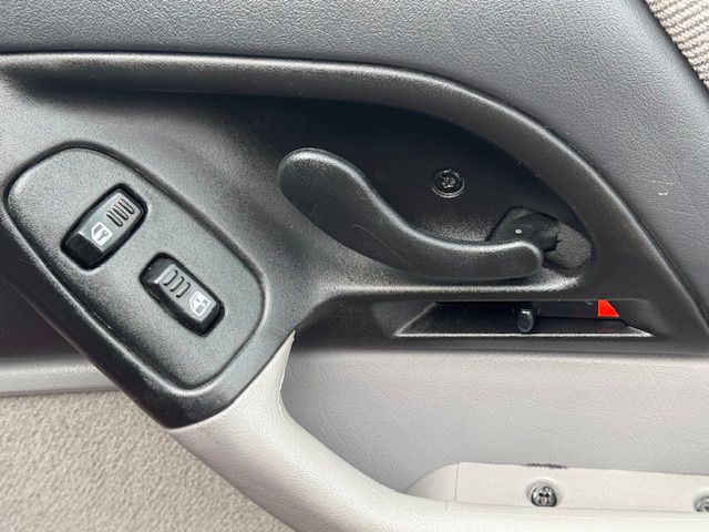 1994 Chevrolet Camaro Image 15