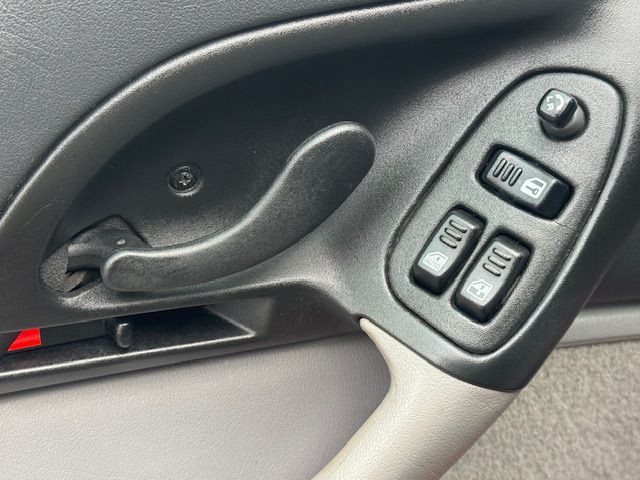 1994 Chevrolet Camaro Image 12