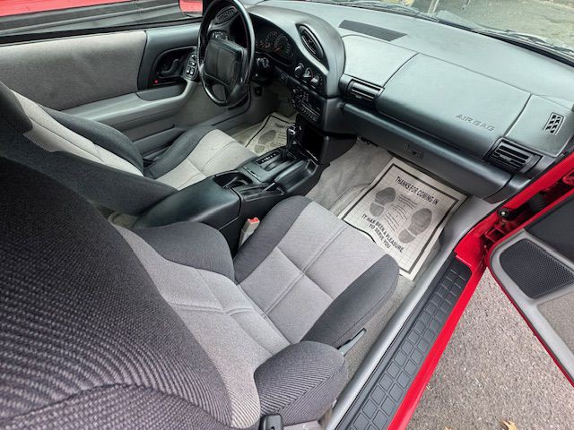 1994 Chevrolet Camaro Image 13