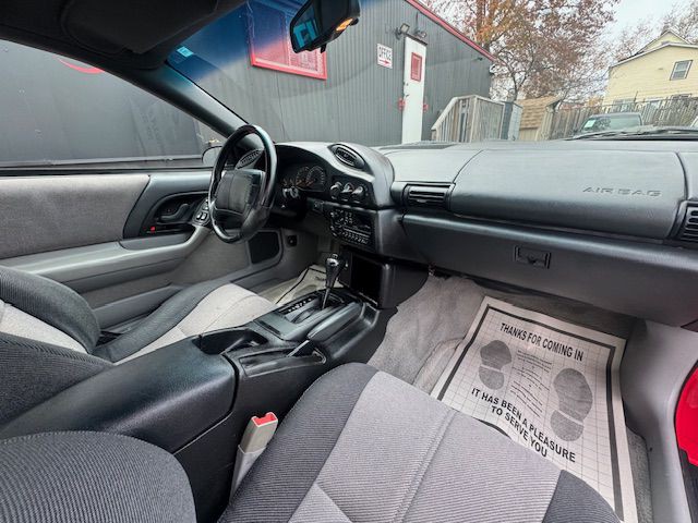 1994 Chevrolet Camaro Image 14