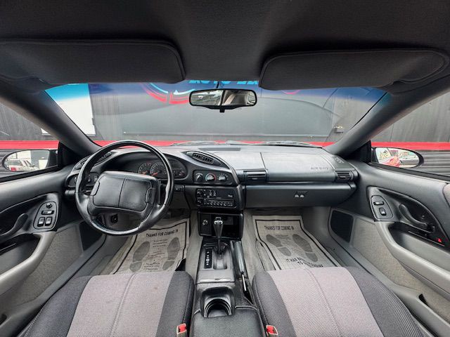 1994 Chevrolet Camaro Image 17