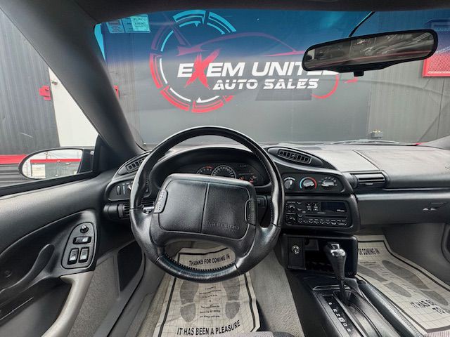 1994 Chevrolet Camaro Image 18