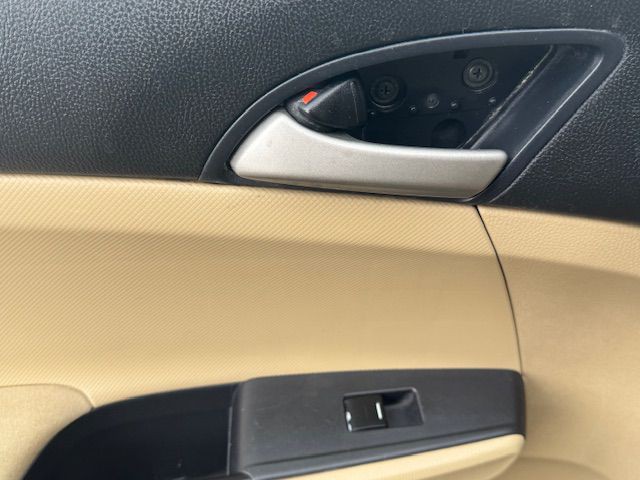 2012 Honda Accord Image 16