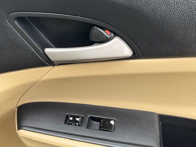 2012 Honda Accord Image 19