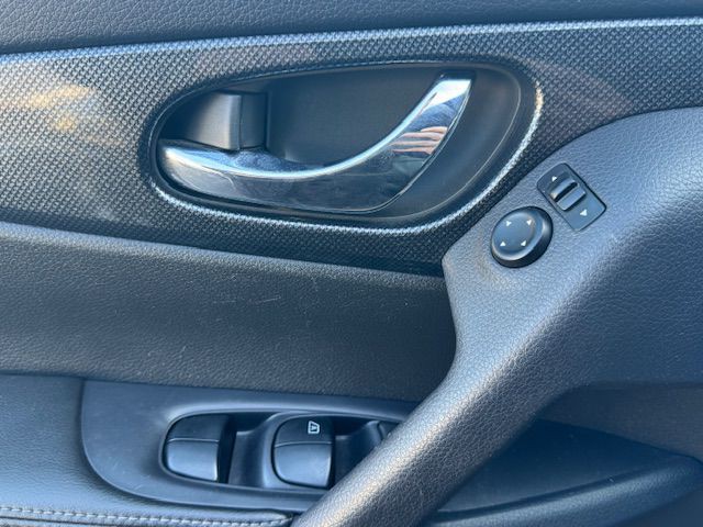 2014 Nissan Rogue Image 13