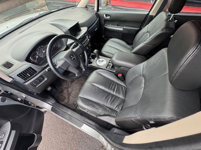 2011 Mitsubishi Endeavor Image 5