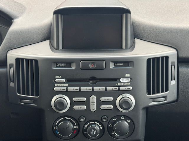 2011 Mitsubishi Endeavor Image 19