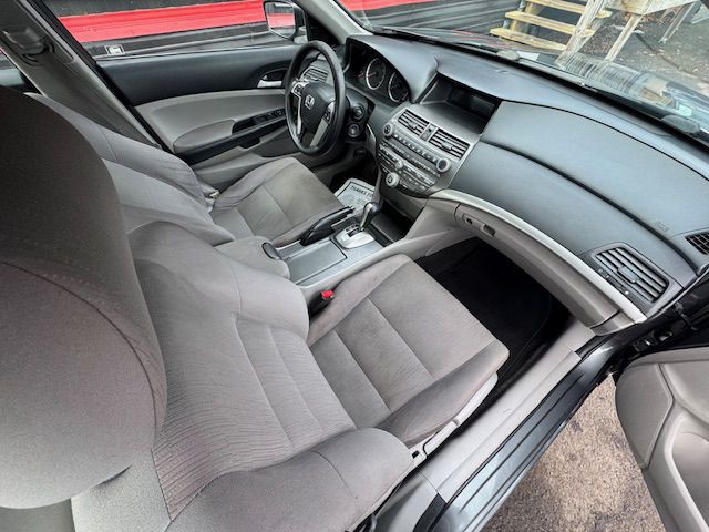 2012 Honda Accord Image 17