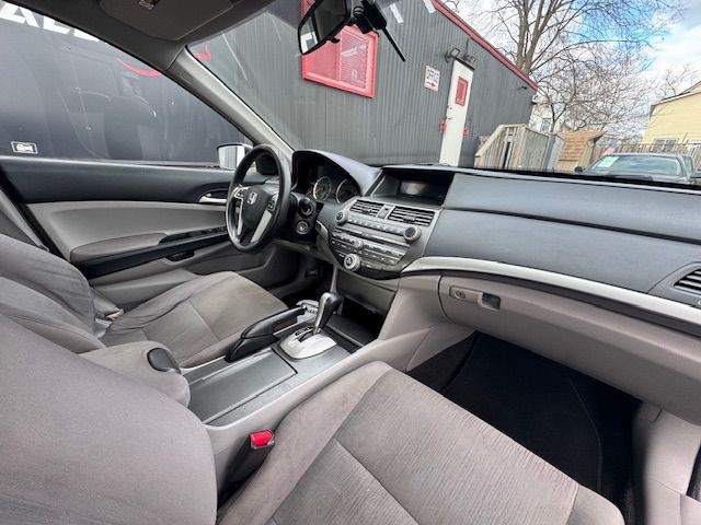 2012 Honda Accord Image 18