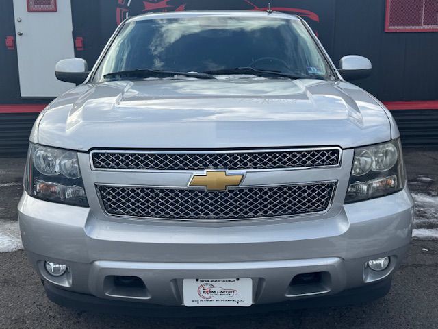 2013 Chevrolet Suburban Image 8