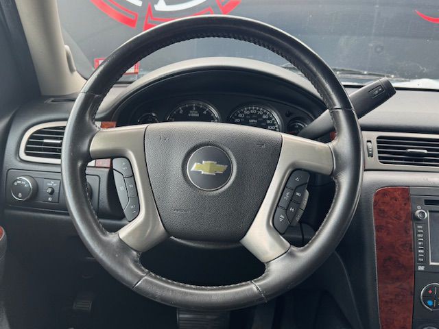 2013 Chevrolet Suburban Image 29