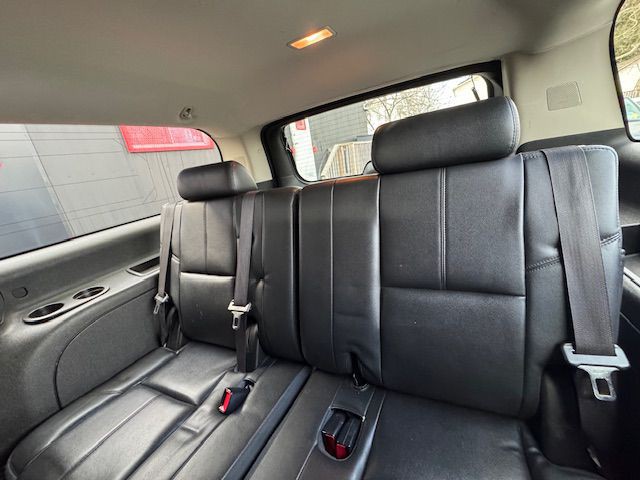 2013 Chevrolet Suburban Image 15