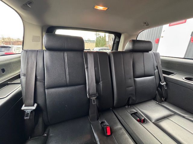 2013 Chevrolet Suburban Image 21