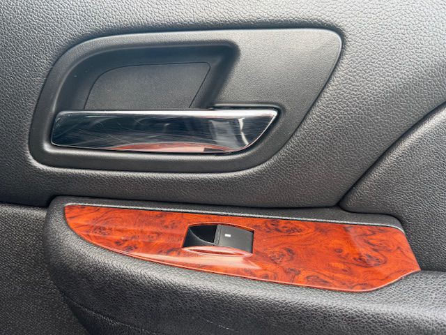 2013 Chevrolet Suburban Image 22