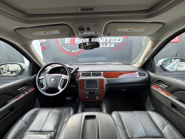 2013 Chevrolet Suburban Image 23