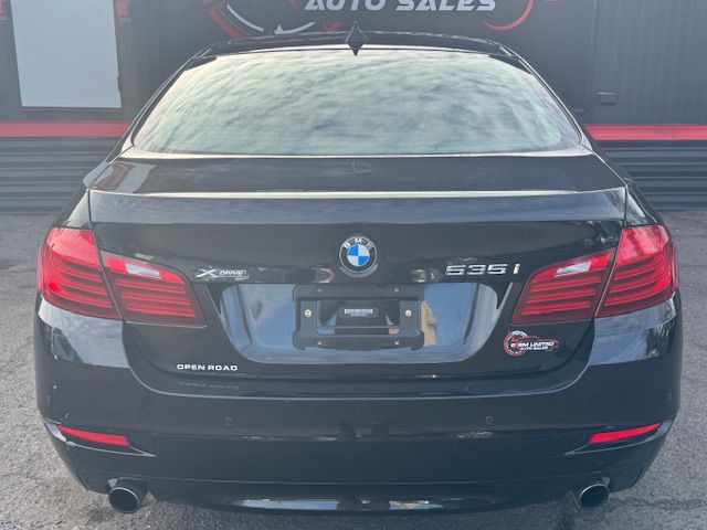 2015 BMW 5 Series Image 9