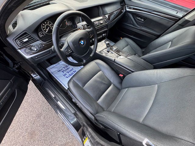 2015 BMW 5 Series Image 11
