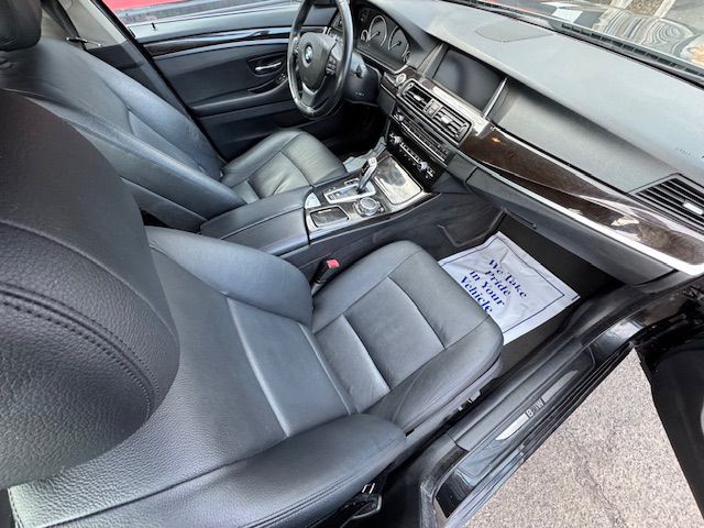 2015 BMW 5 Series Image 17