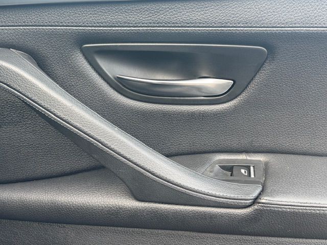 2015 BMW 5 Series Image 22