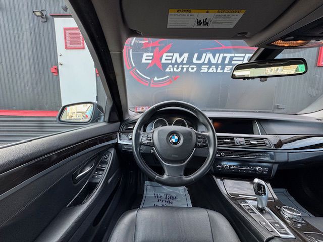2015 BMW 5 Series Image 24