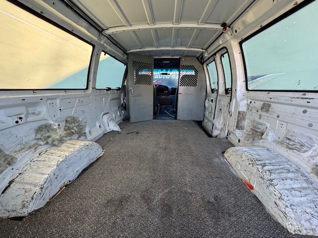 1995 Ford Econoline Image 10