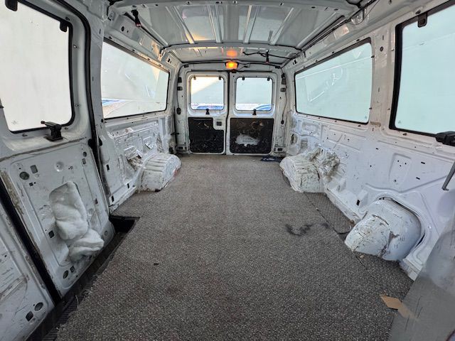 1995 Ford Econoline Image 12