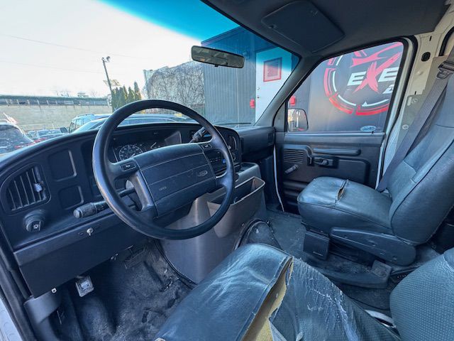 1995 Ford Econoline Image 14