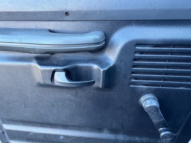 1995 Ford Econoline Image 15