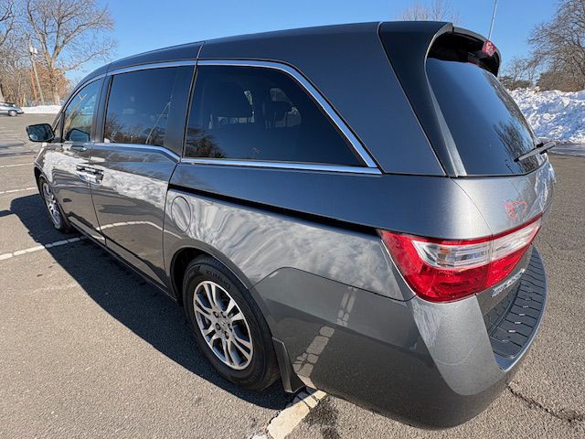 2012 Honda Odyssey Image 4