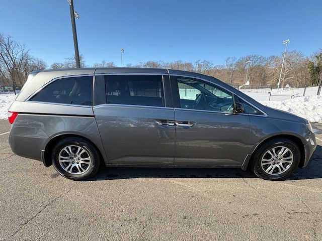 2012 Honda Odyssey Image 6