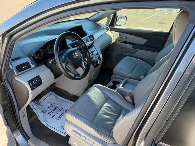 2012 Honda Odyssey Image 13