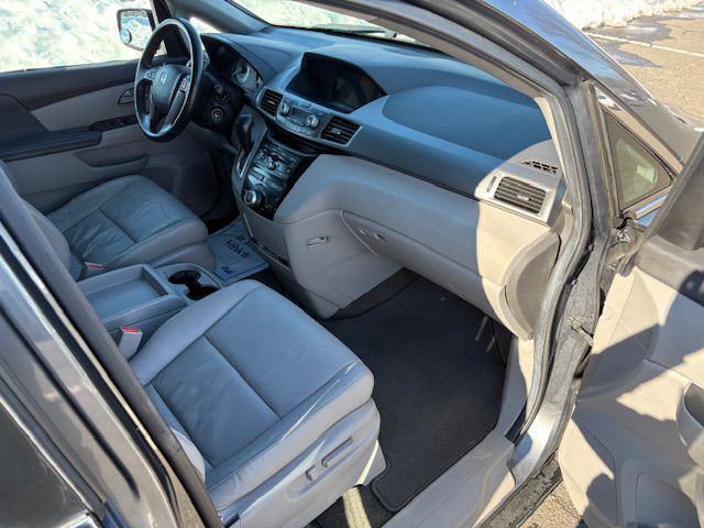 2012 Honda Odyssey Image 20
