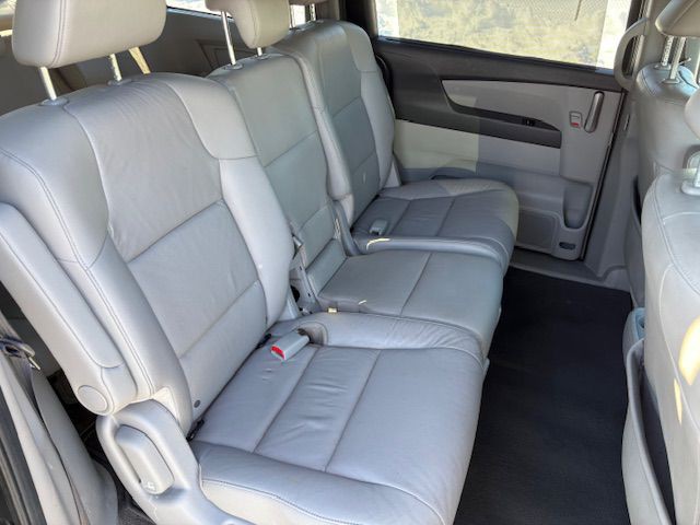 2012 Honda Odyssey Image 24
