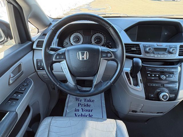 2012 Honda Odyssey Image 27