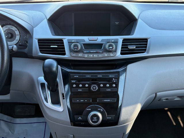 2012 Honda Odyssey Image 29