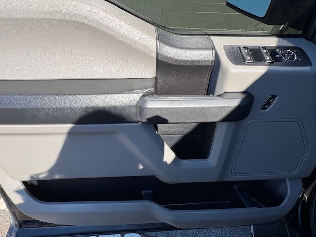 2017 Ford F-150 Image 12