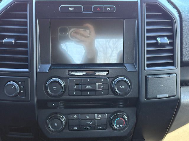 2017 Ford F-150 Image 25