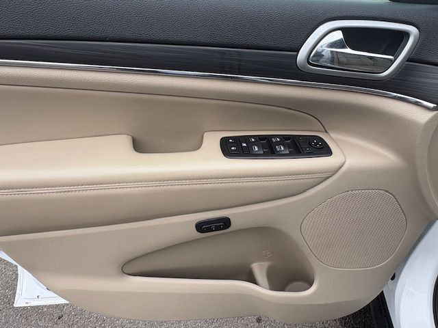 2019 Jeep Grand Cherokee Image 11