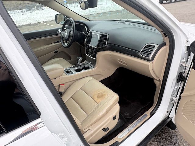 2019 Jeep Grand Cherokee Image 17