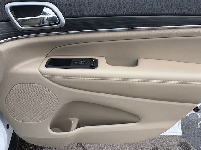 2019 Jeep Grand Cherokee Image 19