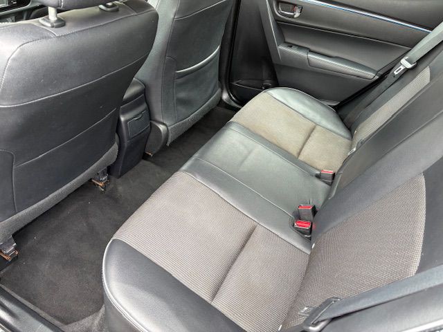 2016 Toyota Corolla Image 15