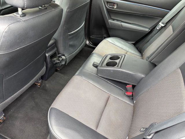 2016 Toyota Corolla Image 16